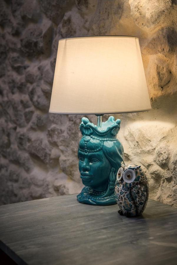 Il Piccolo Loft Holiday Home Palazzolo Acreide Luaran gambar
