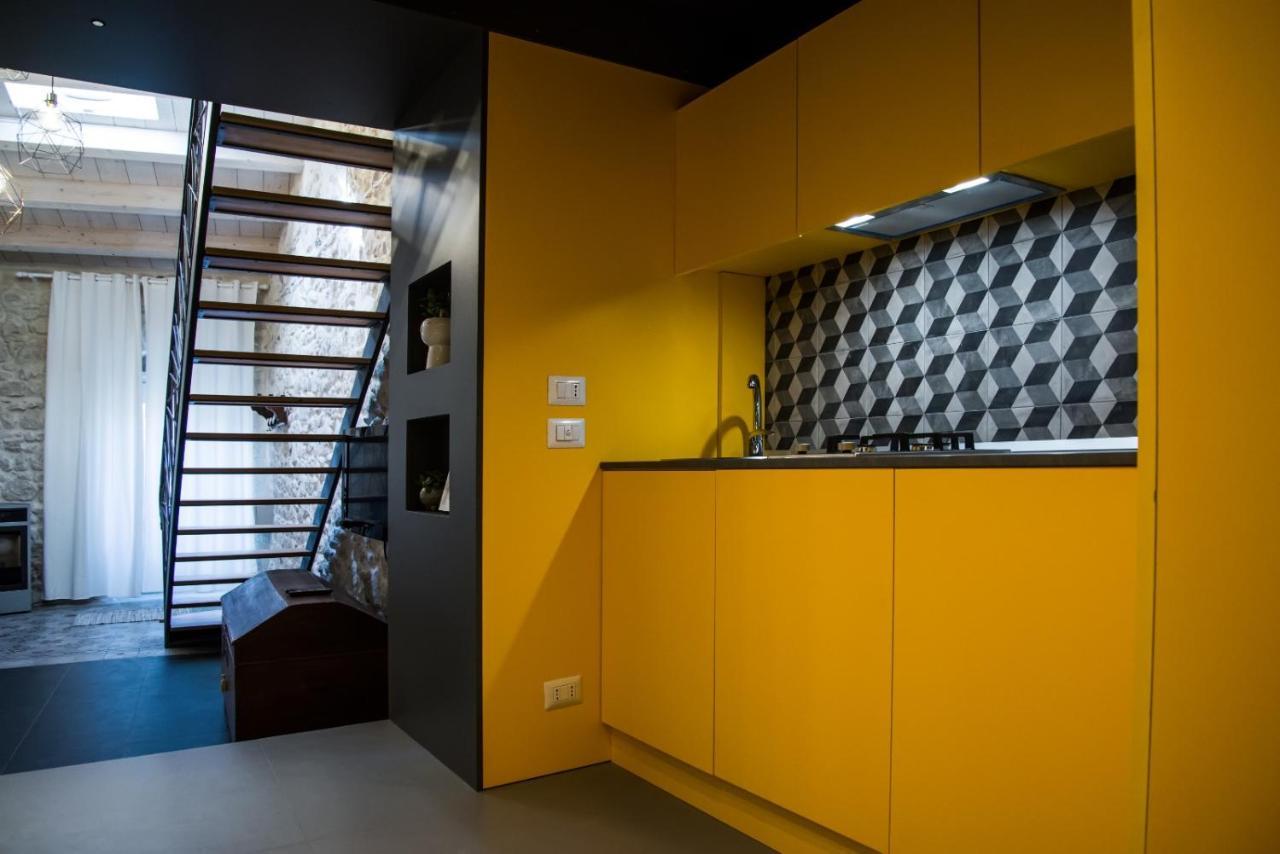 Il Piccolo Loft Holiday Home Palazzolo Acreide Luaran gambar