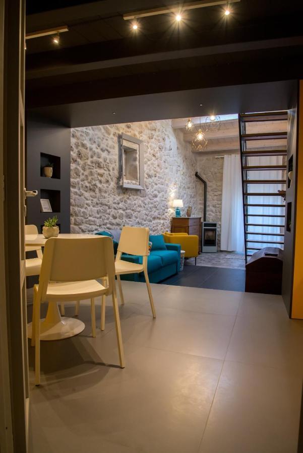 Il Piccolo Loft Holiday Home Palazzolo Acreide Luaran gambar